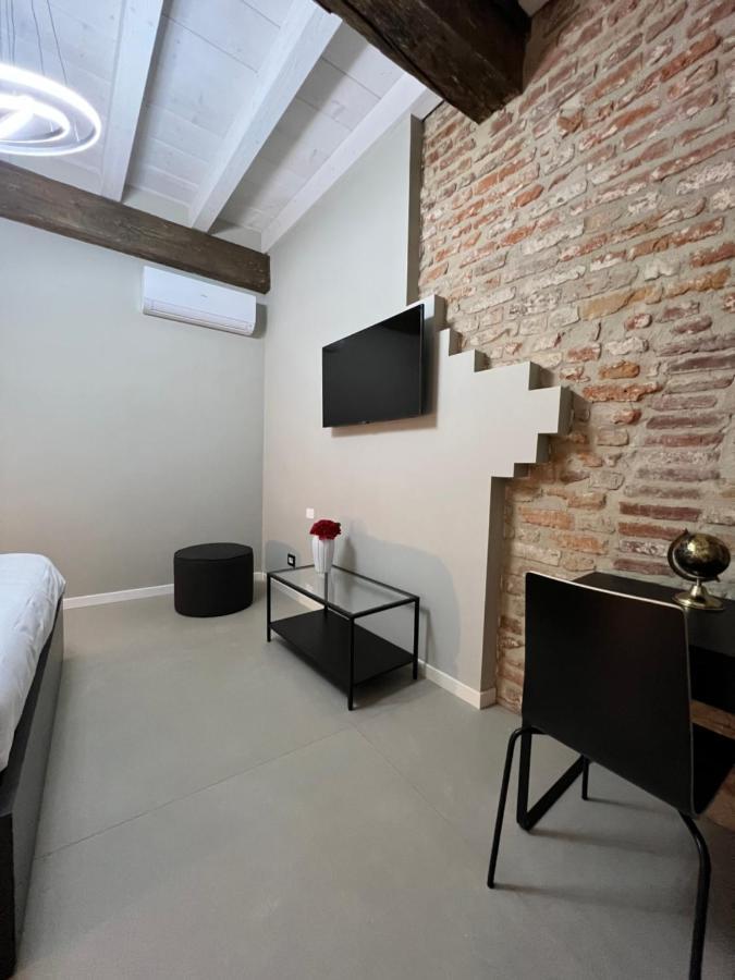 V&B Suites And Apartments Pavia Eksteriør billede